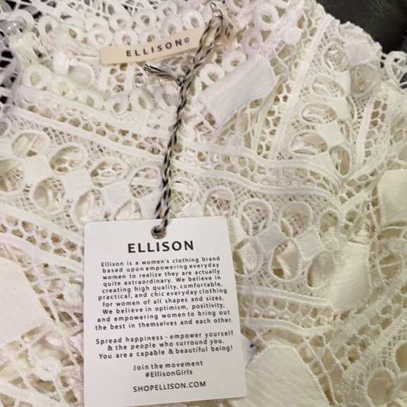 Ellison bell sleeve blouse - Picture 6 of 6